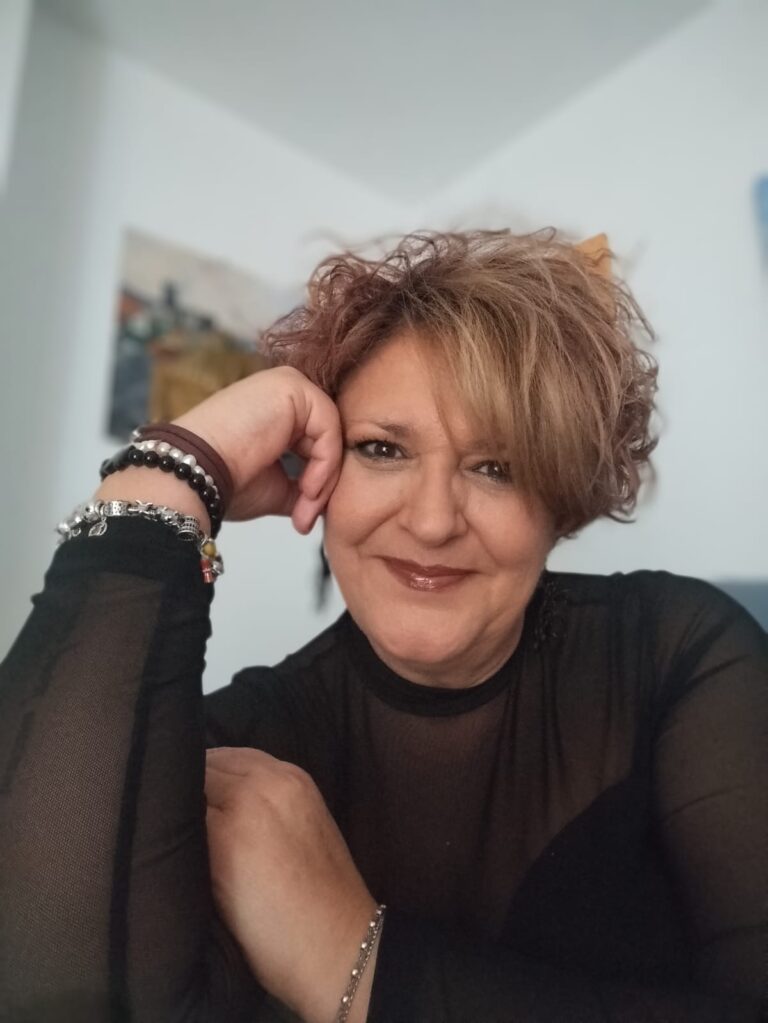 Charo Hernández, peluquera profesional de Peluquería Doble T